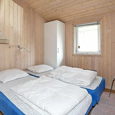 Five-bedroom Holiday In Graested 2 בית נופש *
