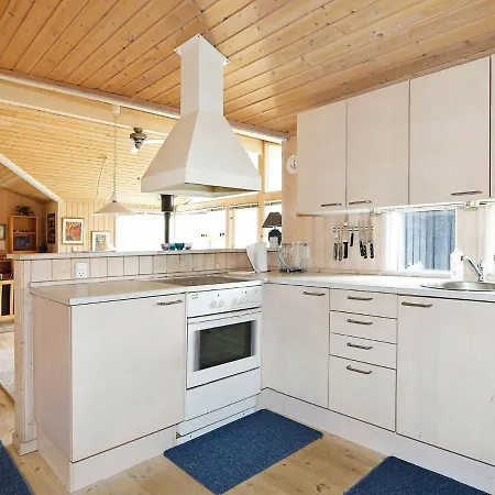 Five-bedroom Holiday In Graested 2 בית נופש *