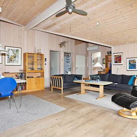 Five-bedroom Holiday In Graested 2 * Udsholt Sand