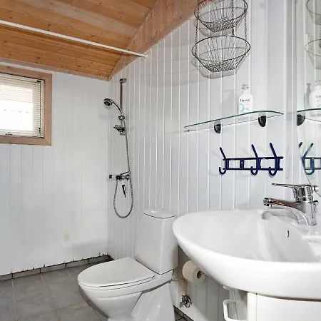 Five-bedroom Holiday In Graested 2 Udsholt Sand